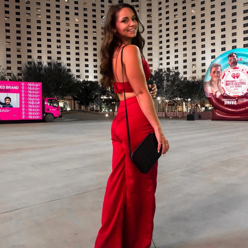 Red silk set